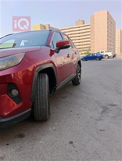 تۆیۆتا ڕاڤ 4